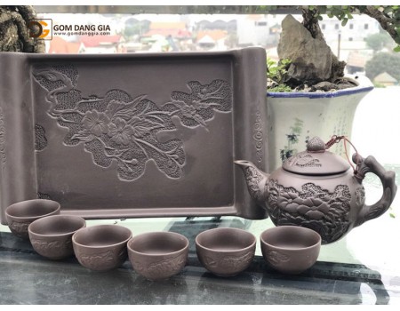 Bộ ấm chén tử sa đắp tay men đen, khắc nổi hoa S3 Bộ ấm chén tử sa đắp tay men đen, khắc nổi hoa S3