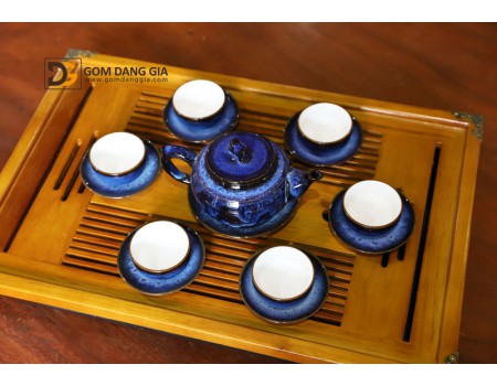 Bộ ấm trà Bát Tràng men hỏa biến xanh S3 có khay. Bộ ấm trà Bát Tràng men hỏa biến xanh S3 có khay.