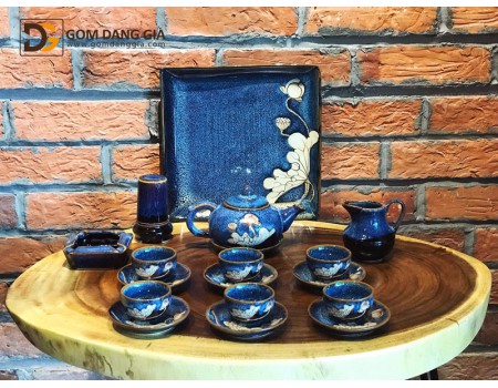 Bộ ấm chén men hỏa biến dáng nhật vẽ hoa sen trắng chọn bộ. Bộ ấm chén men hỏa biến dáng nhật vẽ hoa sen trắng chọn bộ.