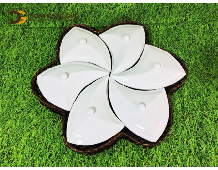 Khay đựng mứt bánh kẹo tết họa tiết chong chóng 6 cánh Khay đựng mứt bánh kẹo tết họa tiết chong chóng 6 cánh